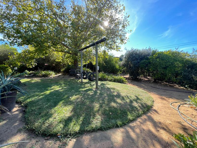 5 Bedroom Property for Sale in Bergzicht Western Cape